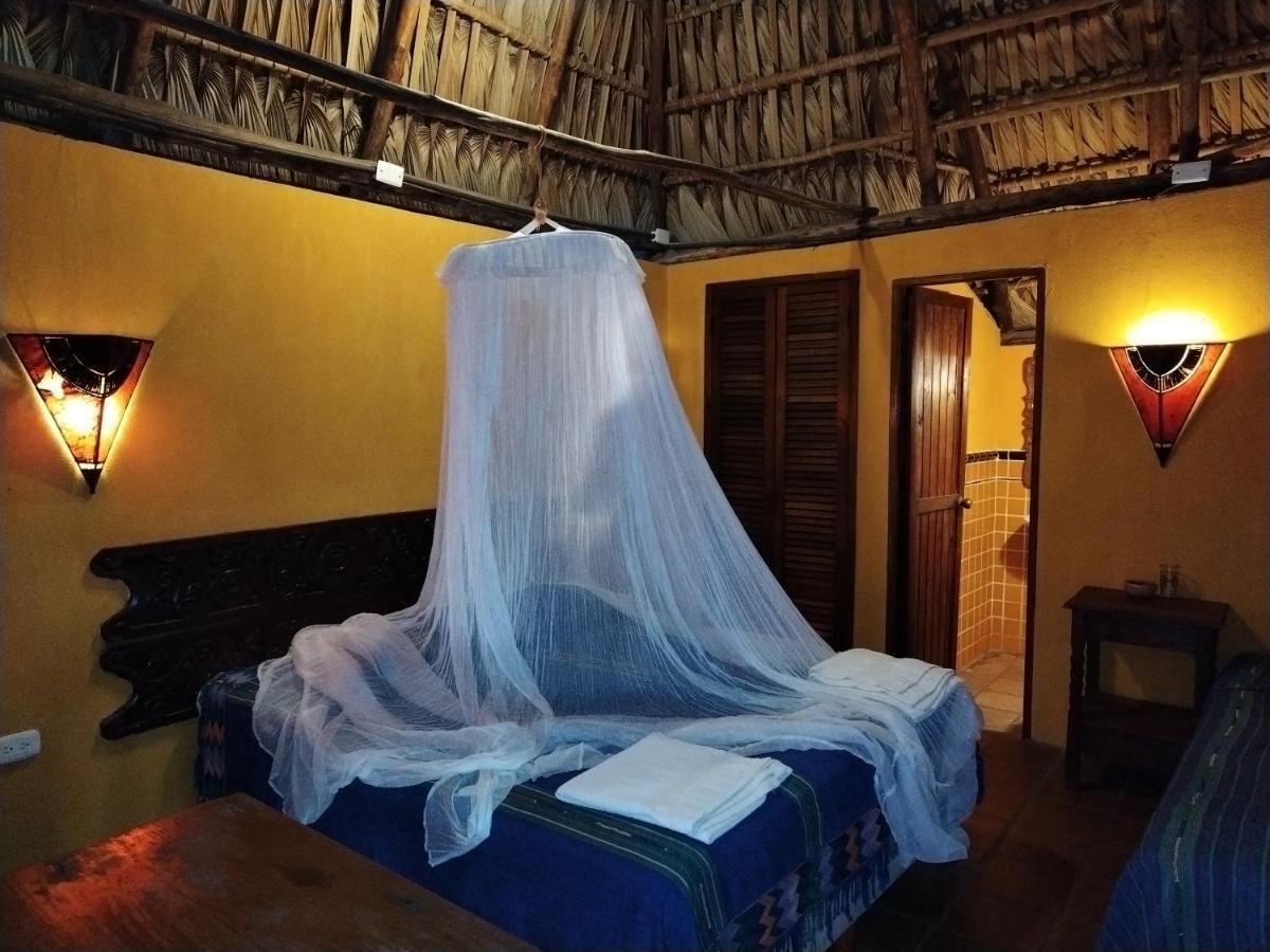 Hotel Pez De Oro Monterrico Eksteriør billede