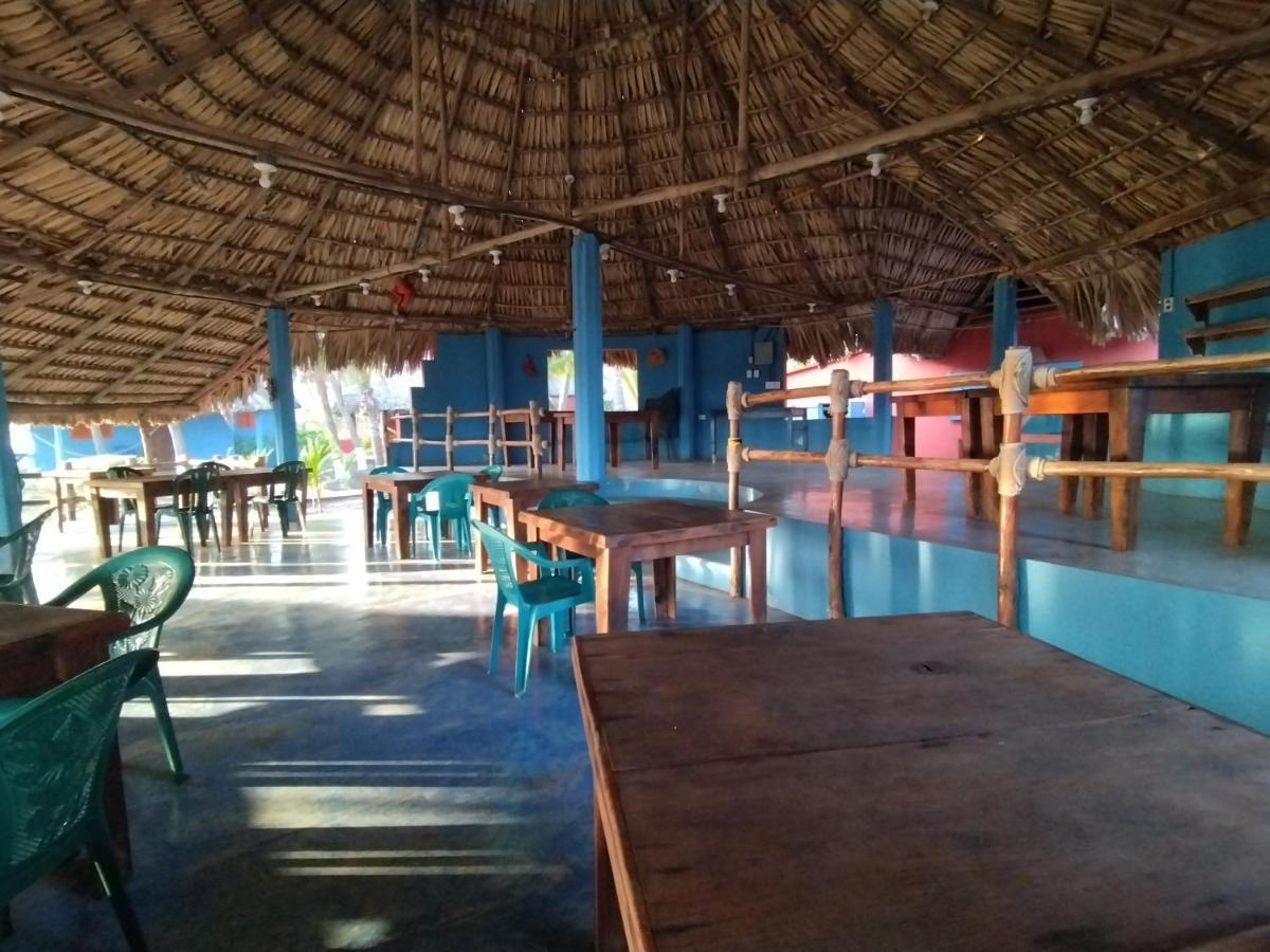 Hotel Pez De Oro Monterrico Eksteriør billede